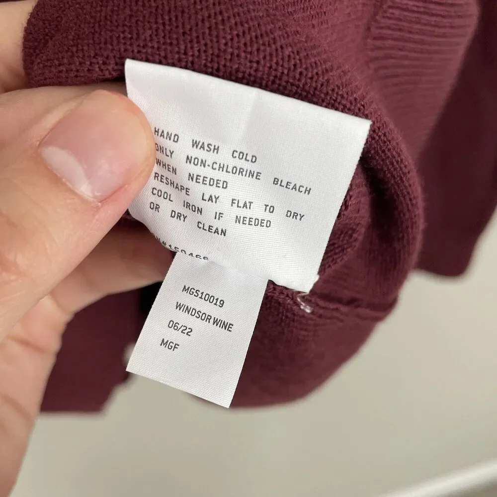 Artefact Size L Mens Burgundy Red V Neck Merino Wool Pullover Sweater